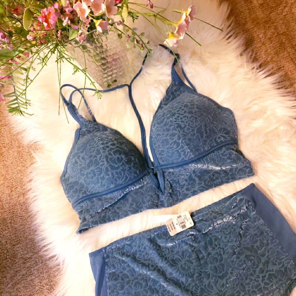 V.S. "PINK VELVET BRALETTE AND BOY SHORTS